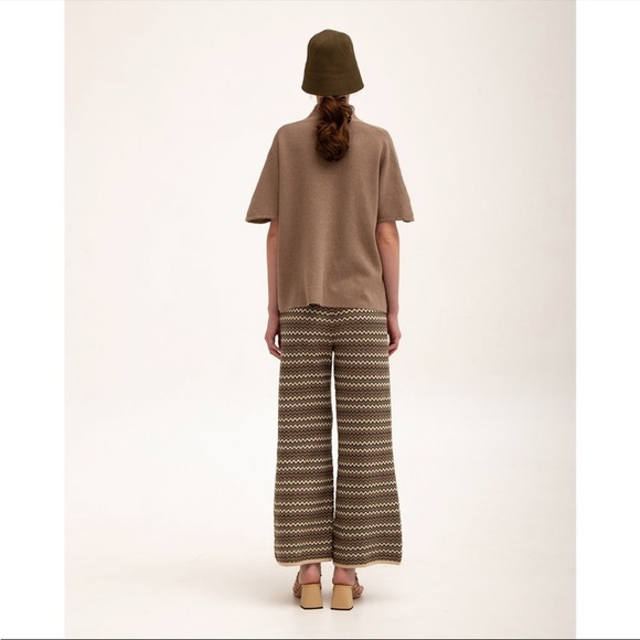 DUMA OFFICIAL Valli Top in Taupe - Picture 4 of 5